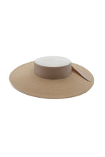 Load image into Gallery viewer, Nude and white boater hat
