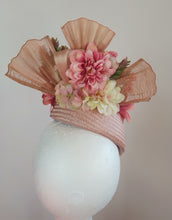 Load image into Gallery viewer, Beige and light pink floral fascinator