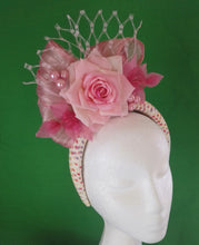 Load image into Gallery viewer, Light pink floral fascinator