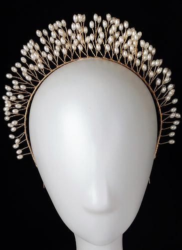 Pearl gold crown